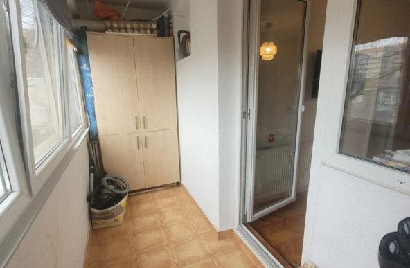 Apartament 3 camere Titan- Costin Georgian