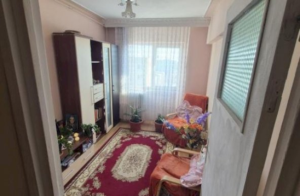 Apartament 3 camere de vanzare Drumul Taberei