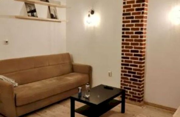 Inchiriez apartament 2 camere, zona Calarasi-Piata Muncii, decom., cu centrala proprie, petfriendly