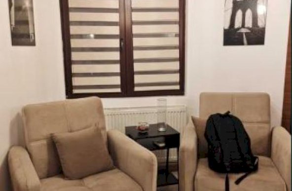 Inchiriez apartament 2 camere, zona Calarasi-Piata Muncii, decom., cu centrala proprie, petfriendly