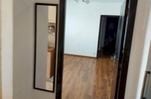 Apartament 3 camere, decomandat, renovat, centrala proprie, 2 minute metrou