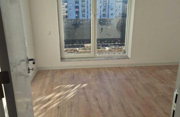 Apartament spatios 3 camere, 2 bai, 2 balcoane, zona Pallady