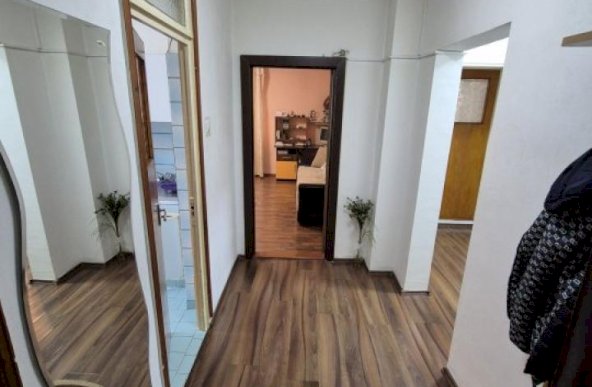 Vanzare Apartament 3 Camere Bd Decebal / Th. Sperantia/ Delea Noua