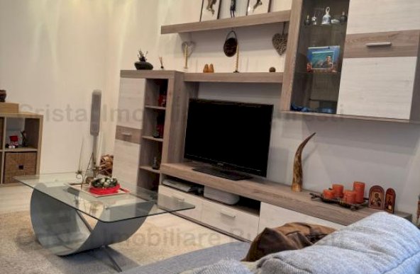 Apartament 3 camere, mobilat, utilat, centrala, 1 Decembrie- Rasinari