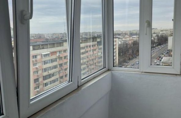 Apartament 4 camere Stefan Cel Mare ( 300 m metrou )