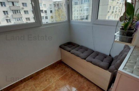 3 camere DRistor (500 m metrou-bloc reabilitat )