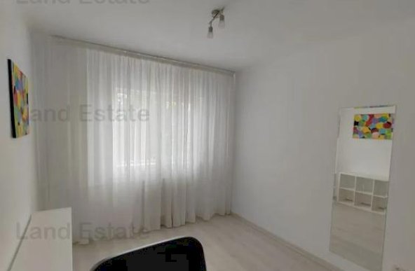 Apartament cu 4 camere Calea Rahovei ( Vedere Spate ) 