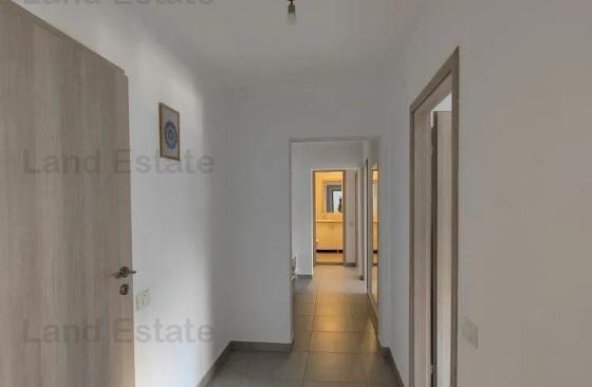 Apartament cu 4 camere Calea Rahovei ( Vedere Spate ) 