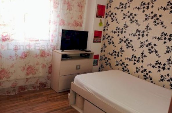 Apartament cu 4 camere Rahova - Margeanului