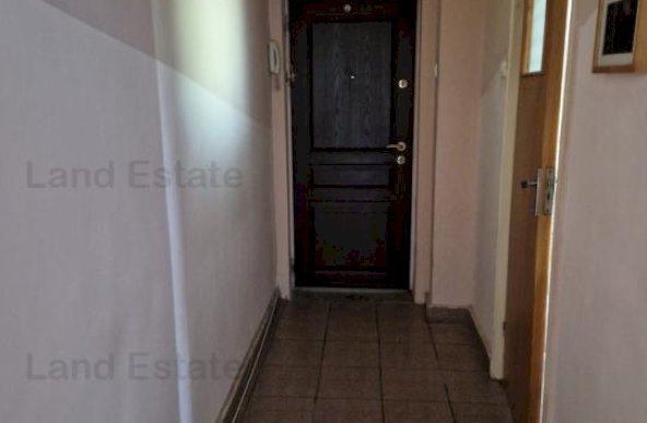 Apartament 3 camere in zona Brancoveanu 