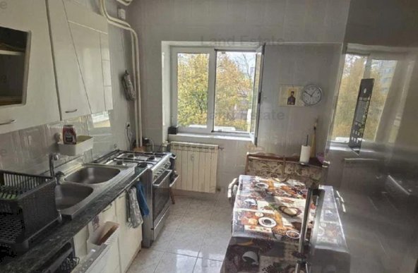 Apartament cu 3 camere Doamna Ghica - Bd. Lacul Tei