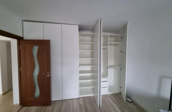 2 camere Crangasi