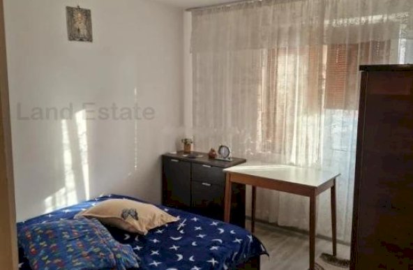 Vanzare 2 camere ( 1 Decembrie ) 