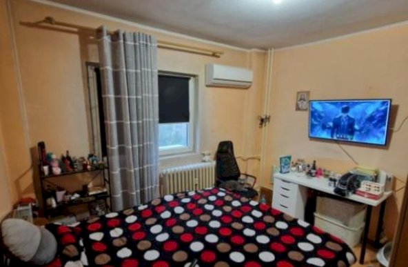 3 camere Sebastian