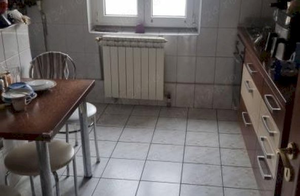 3 camere Păcii-Centrala termică ( 10 min metrou )