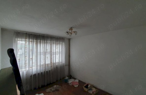 2 camere Constructorilor-Crangasi ( 15 min metrou )