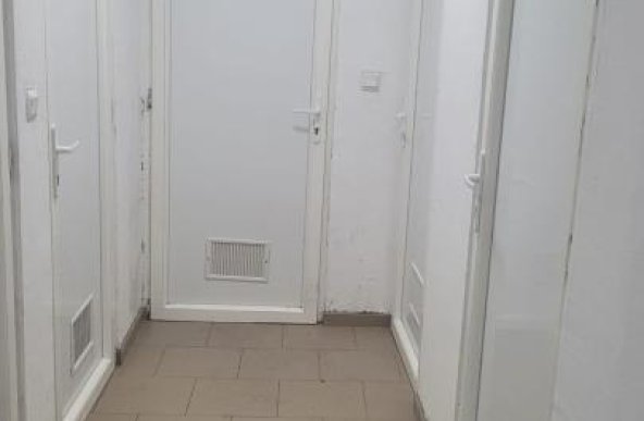 Vanzare apartament cu 3 camere Metalurgiei