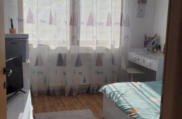 Vanzare apartament cu 3 camere Metalurgiei