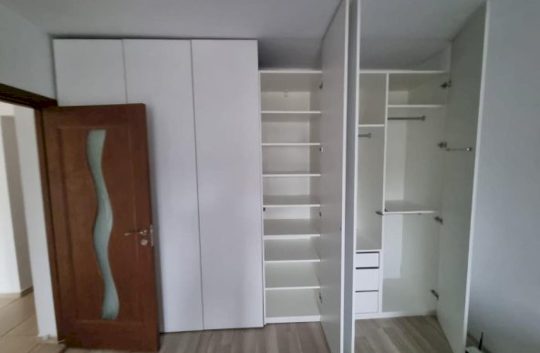 2 camere Crangasi