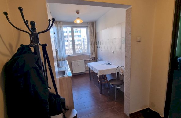 Apartament cu 3 camere in zona Lujerului - Piata Veteranilor 