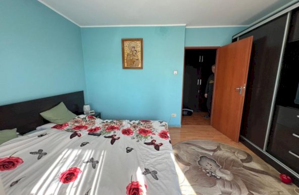 Apartament cu 3 camere in zona Rahova (Hol H)