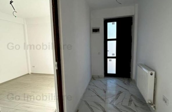 Apartament cu 4 camere si 2 balcoane in casa tip vila,  Podul de Fier