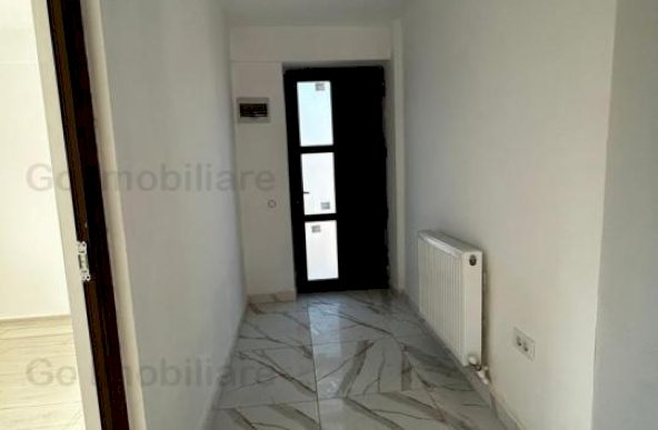 Apartament cu 4 camere si 2 balcoane in casa tip vila,  Podul de Fier