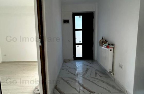 Apartament cu 4 camere si 2 balcoane in casa tip vila,  Podul de Fier