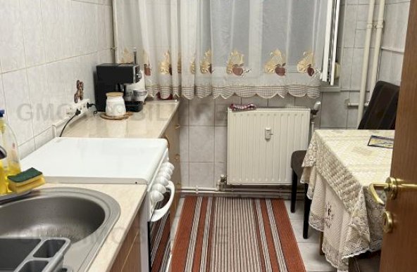 Apartament 3 camere zona OBOR-KAUFLAND