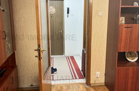 Apartament 3 camere zona OBOR-KAUFLAND