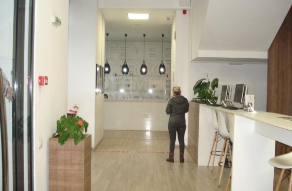 Piata Unirii - Dealul Mitropoliei spatiu pretabil showroom, reprezentata, birouri