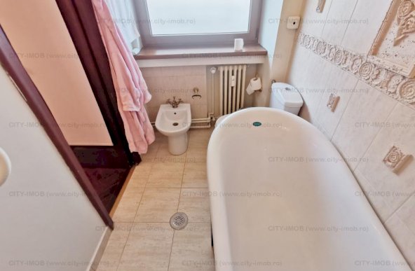 Vanzare apartament doua camere Piata Roamana Amzei