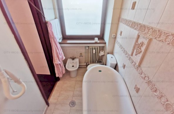 Vanzare apartament doua camere Piata Roamana Amzei