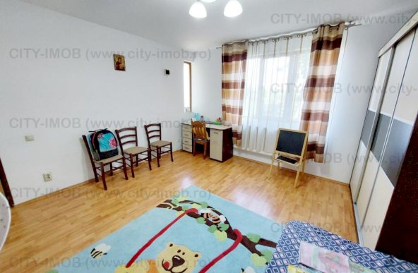 Vanzare casa / vila cu  7 camere  in Oras Otopeni , jud Ilfov 