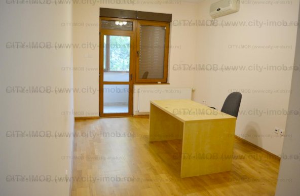 Inchiriere partiala in Vila zona Ferdinand Bucuresti  - 2 apartamente si un Demisol