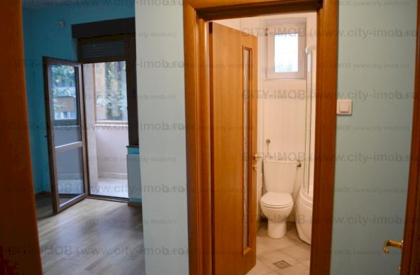 Inchiriere partiala in Vila zona Ferdinand Bucuresti  - 2 apartamente si un Demisol