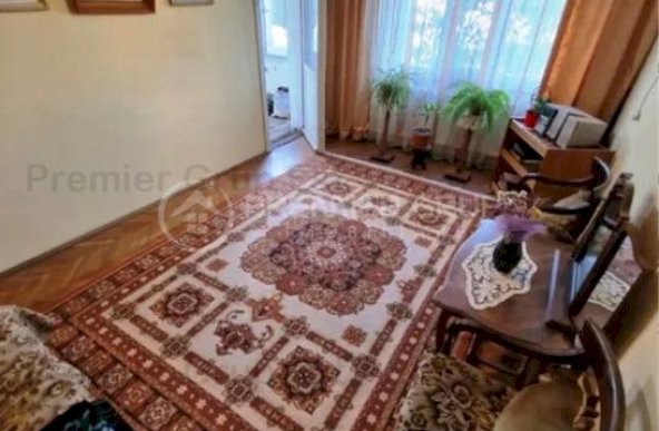 Etaj 3! Apartament 3 camere 2 băi, Nicolina-prima statie