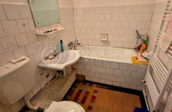 Etaj 3! Apartament 3 camere 2 băi, Nicolina-prima statie