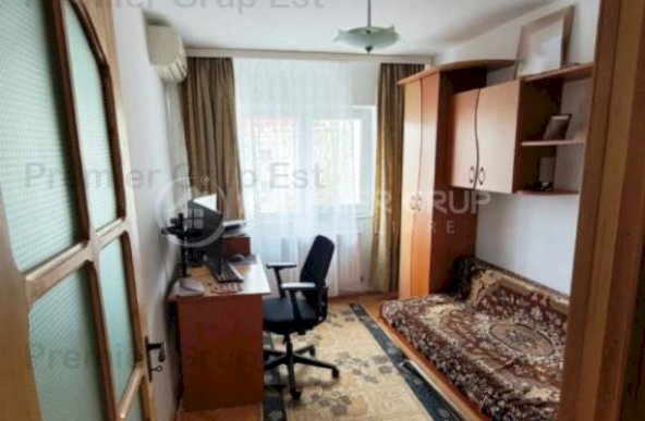 Apartament 3 camere 2 băi, Palas Mall, 72mp, CT, AC