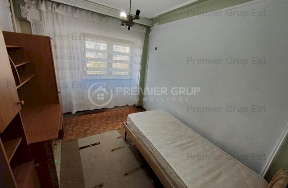 Etaj 3! Apartament 3 camere 2 băi, Pacurari, 72mp, CT