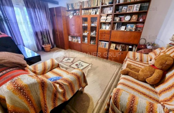 Apartament 3 camere 2 băi, Centru - Palas, 66mp, CT, izolat