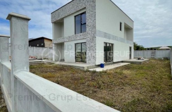 Vila 4 camere 2 băi, Bucium - Visan, 180mp