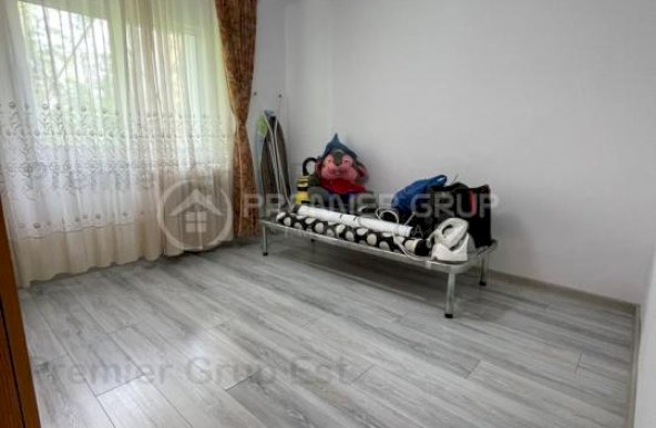 Apartament 3 camere, Centru, preț NEGOCIABIL!!