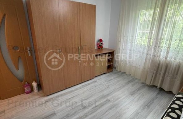 Apartament 3 camere, Centru, preț NEGOCIABIL!!