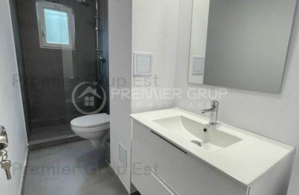 Renovat! Apartament 3 camere, Podu Ros - Cotnari