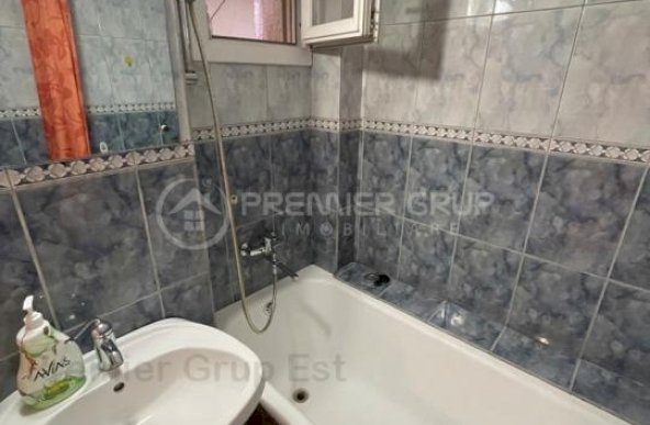 Apartament 3 camere 70mp, decomandat, Podu Ros