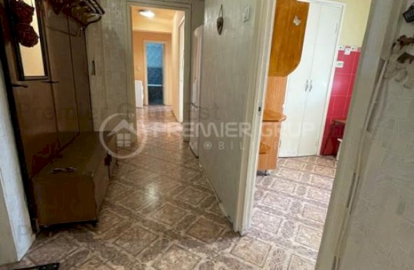 Apartament 3 camere 70mp, decomandat, Podu Ros