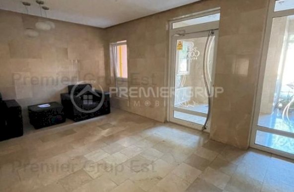 Apartament 3 camere 2 băi, Copou + GRĂDINĂ 25mp