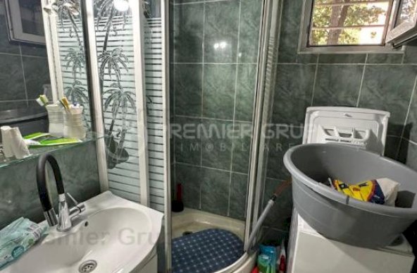 Etaj 1! Apartament 2 camere, Podu Ros 40mp, decomandat