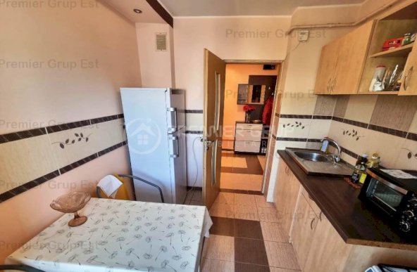 Apartament 3 camere decomandat, Centru - PALAS, CT